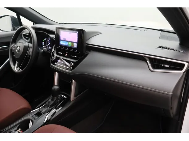 Car image 10