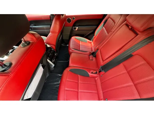 Car image 13