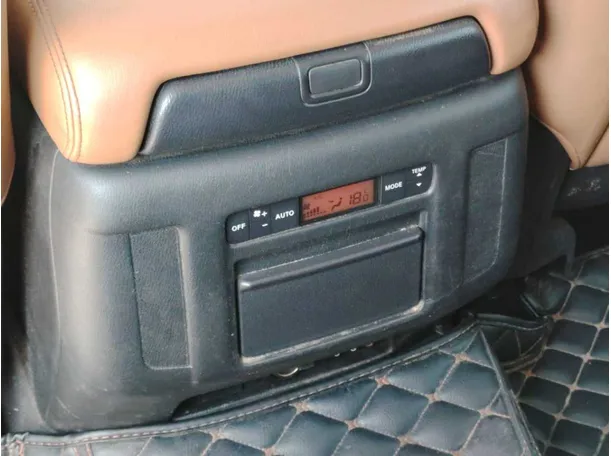 Car image 36