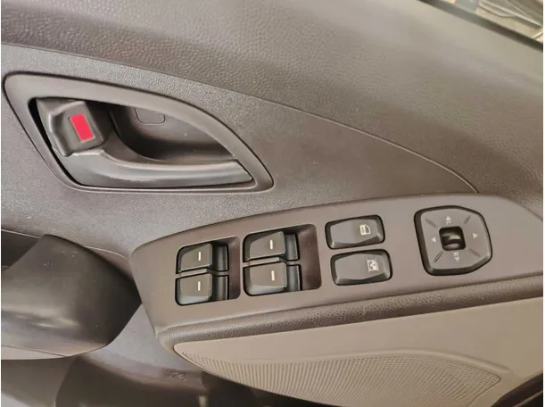 Car image 38