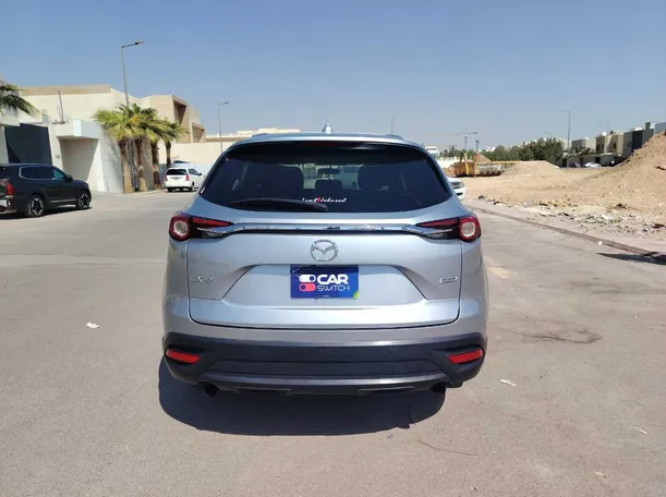 Car image 6