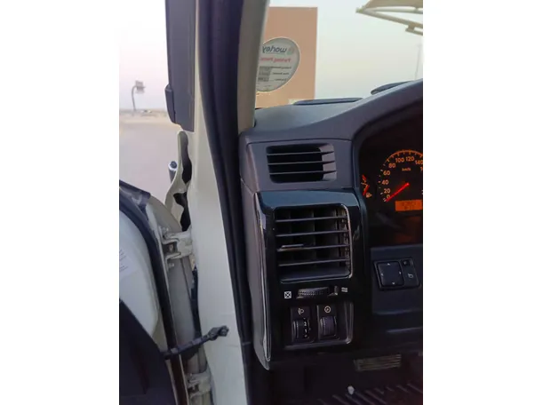 Car image 31