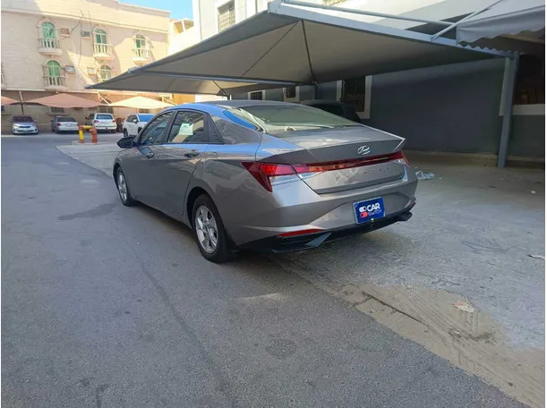 Car image 7