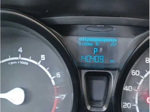 Car image 18