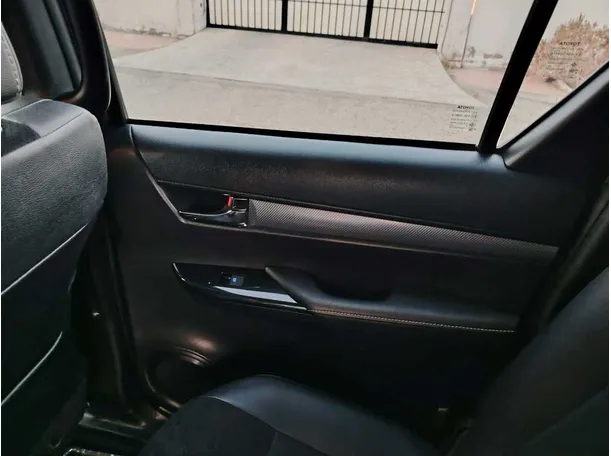 Car image 35