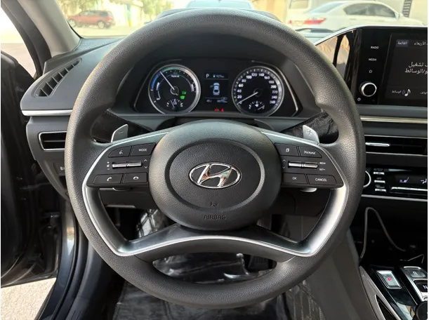 Car image 21