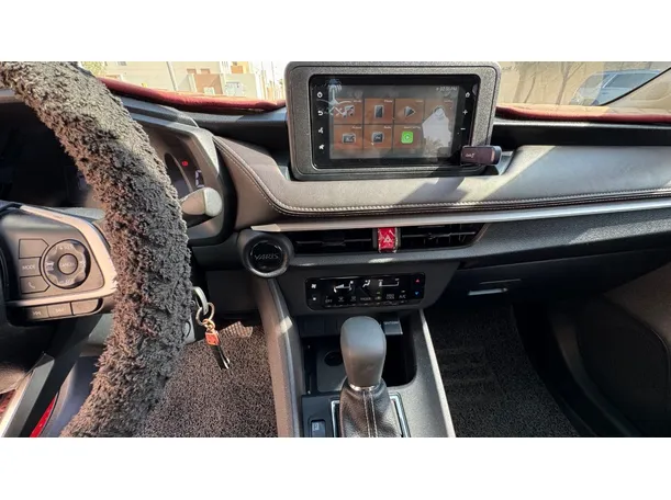 Car image 18
