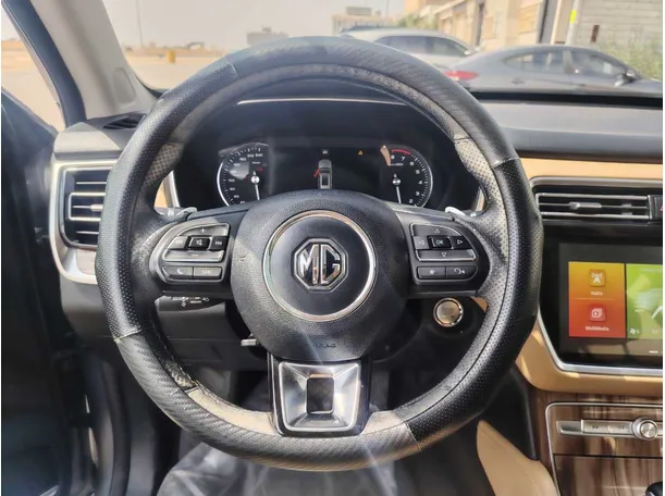 Car image 23