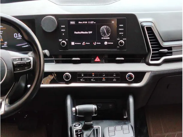 Car image 21