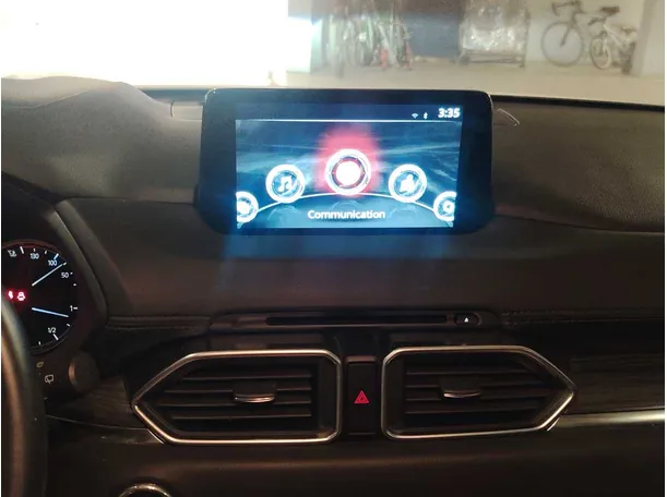 Car image 19