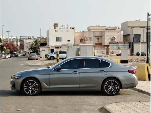 Car image 8