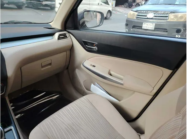 Car image 36