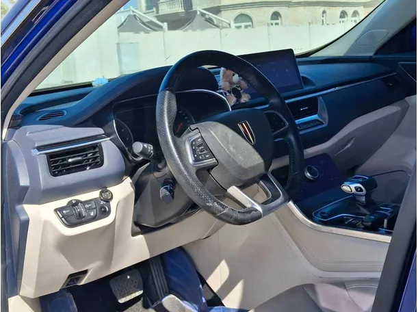 Car image 11