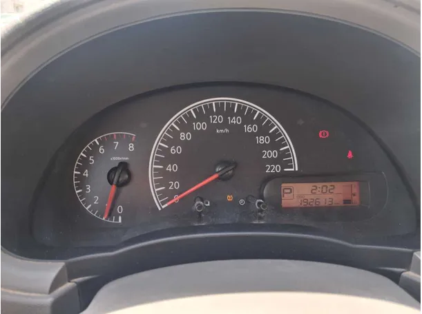 Car image 17