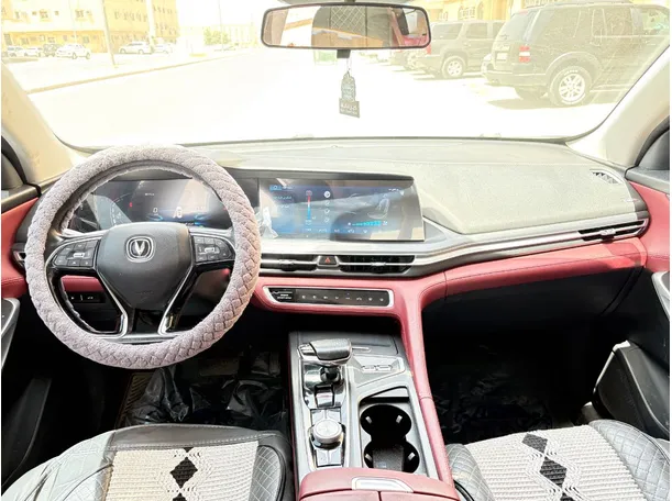 Car image 17