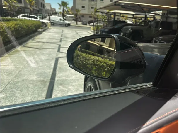 Car image 23