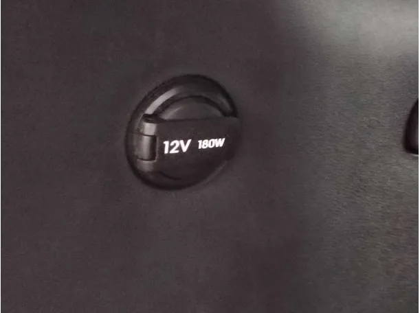 Car image 32