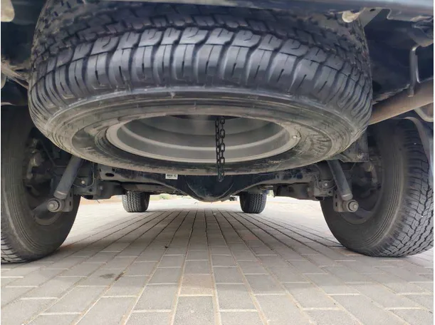 Car image 30