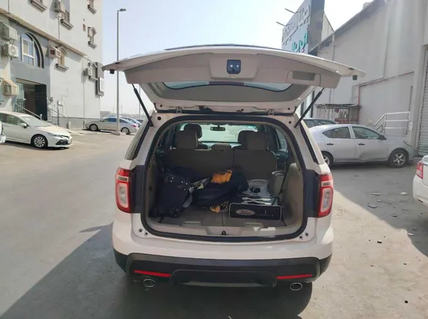 Car image 31