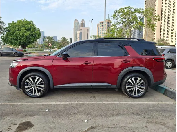 Car image 8