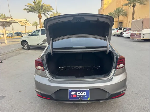 Car image 20