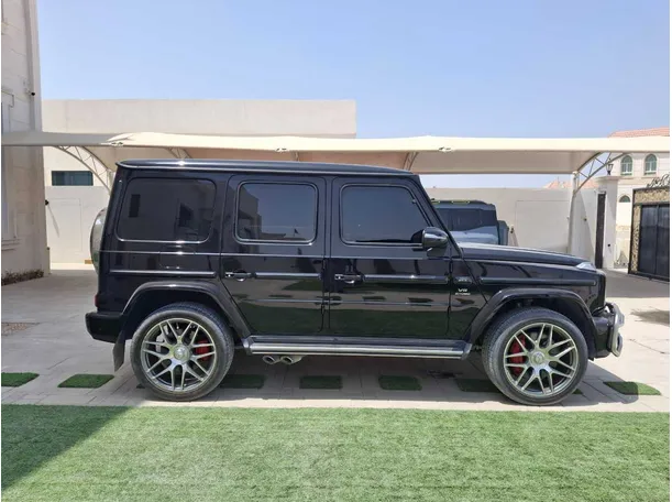 Car image 8
