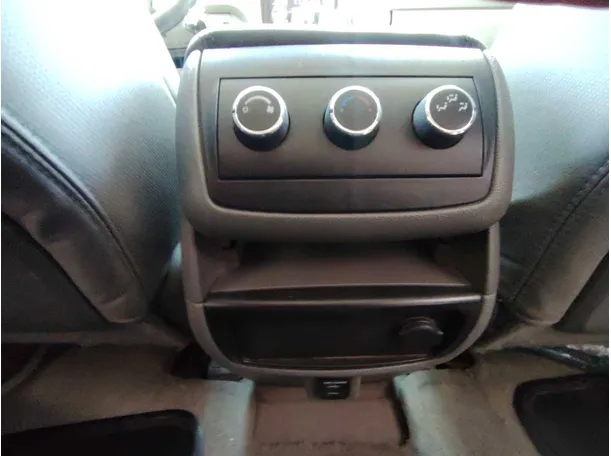 Car image 27