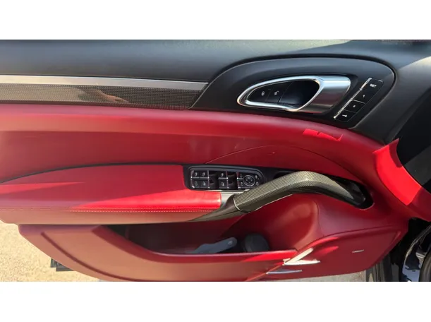 Car image 24