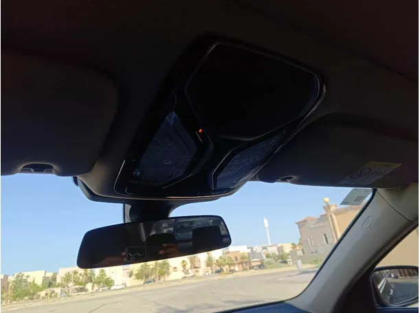 Car image 32