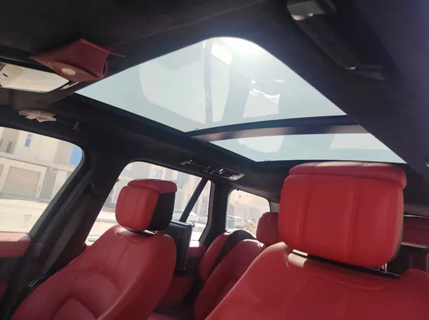 Car image 15