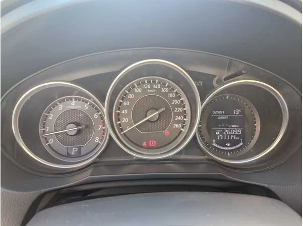 Car image 17