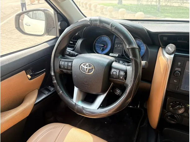 Car image 21
