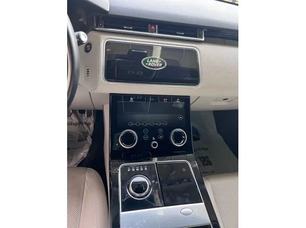 Car image 21