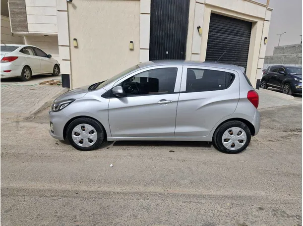 Car image 8