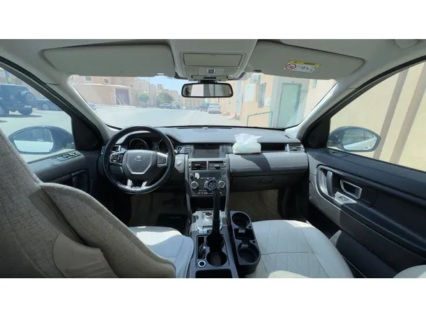 Car image 15
