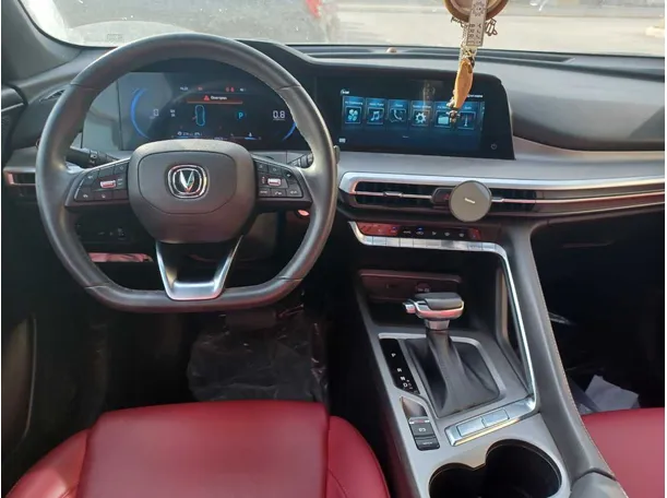 Car image 16