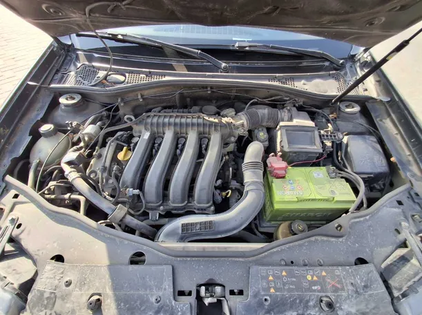 Car image 15