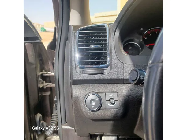 Car image 27