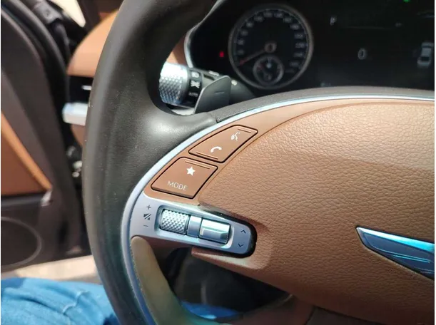 Car image 28
