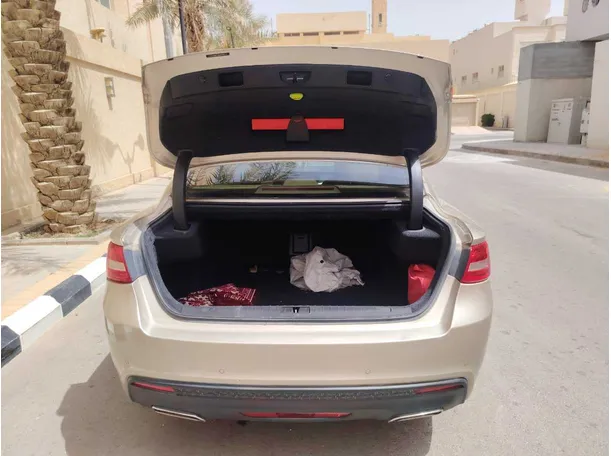 Car image 23