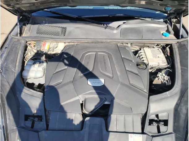 Car image 40
