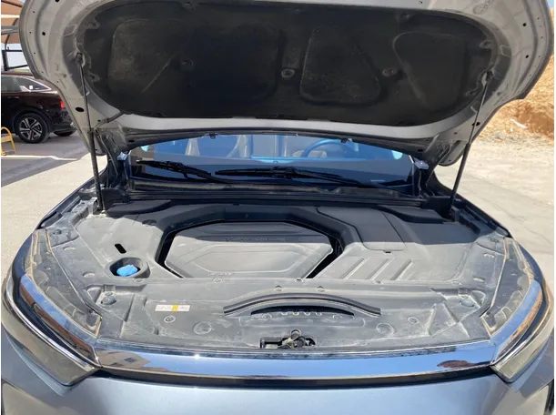 Car image 32