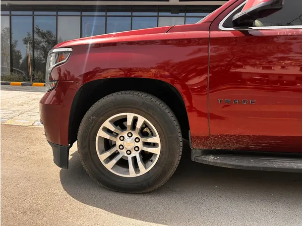 Car image 9