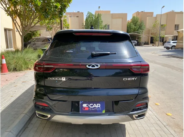 Car image 6