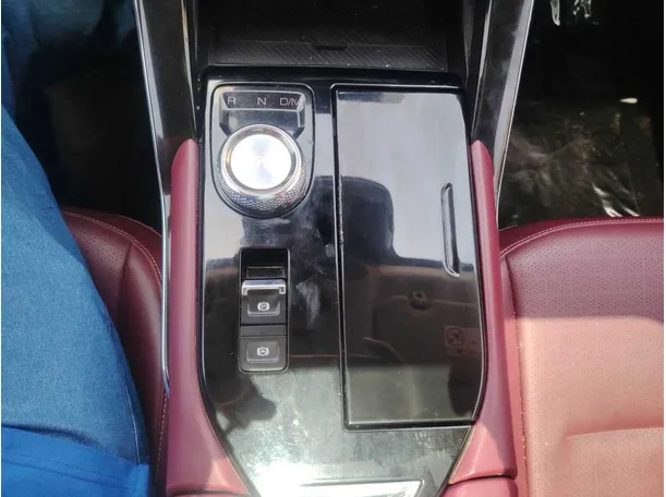 Car image 22