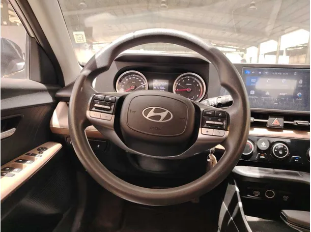 Car image 22