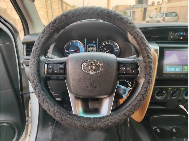 Car image 22