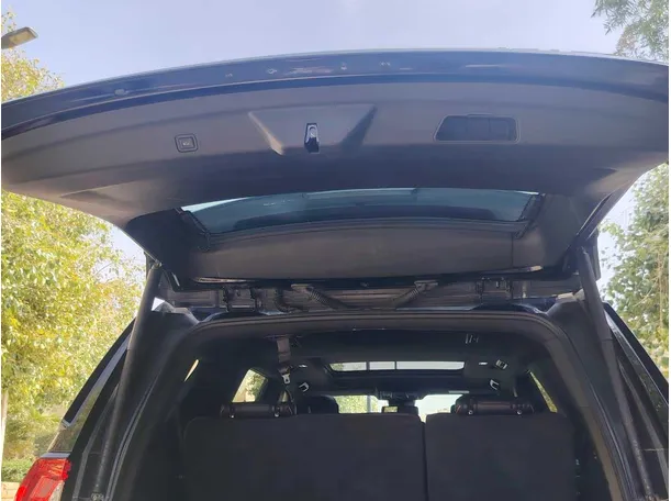 Car image 46