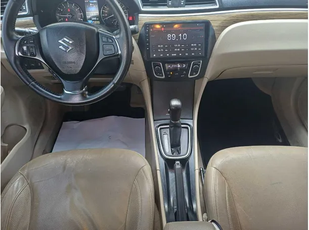 Car image 15