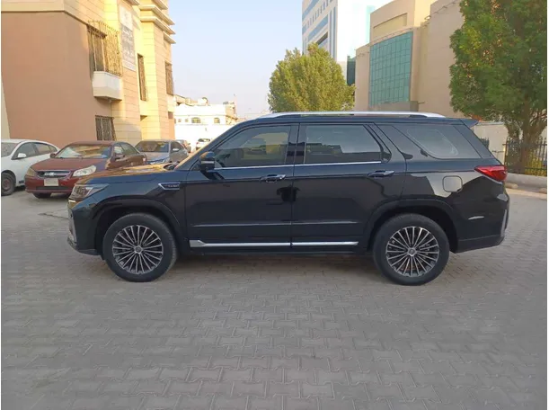 Car image 8